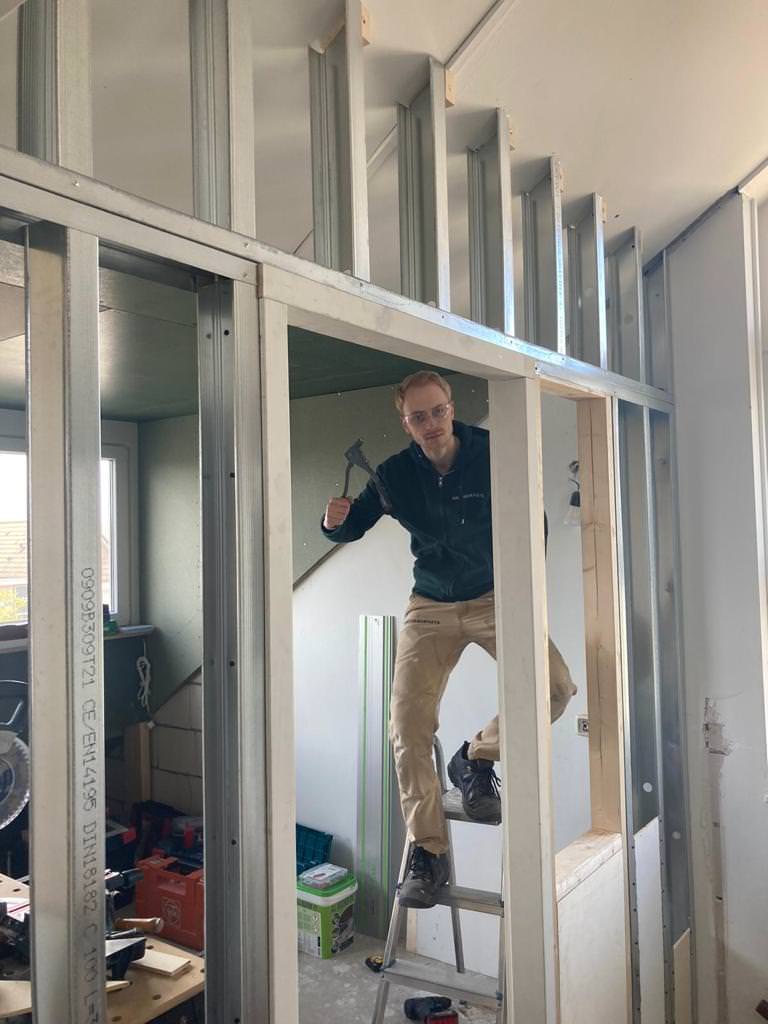 Wand plaatsen? Onze klusjesmannen zijn er voor je!